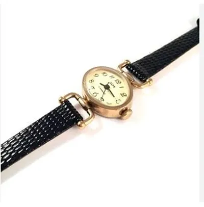 Stylish Women Stainless Analog Watch