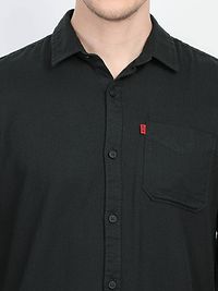 Stylish Men Black Solid Slim Fit Cotton Casual Shirt-thumb3