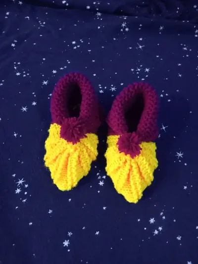 yellow and maroon baby woolen socks