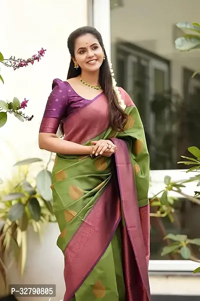 Stylish Green Art Silk Saree With Blouse Piece For Women