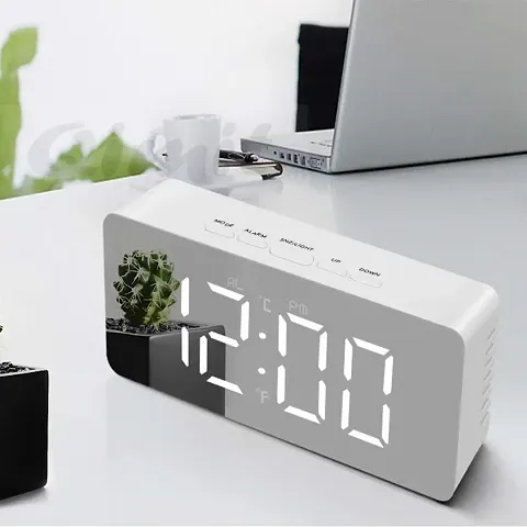 JEVAL USB Powered Clock - LED Display - Snooze Time - Temperature - Alarm Clock - Mirror Digital Clock