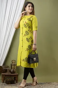 Elegant Parrot Green Floral Print Cotton Blend Kurta For Women-thumb4