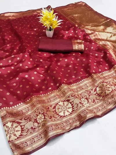 Stylish Silk Blend Zari Saree With Blouse Piece For Women