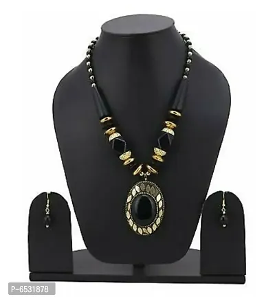 Mother pearl black/gold necklace with earring-thumb0