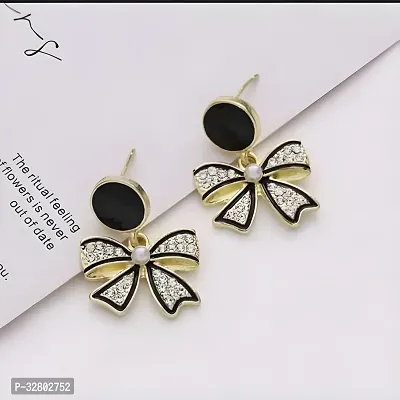 Stylish Korean Butterfly Ear Crawler Cuff Earrings For Women And Girls.-thumb0