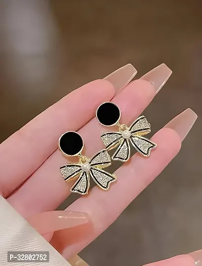 Stylish Korean Butterfly Ear Crawler Cuff Earrings For Women And Girls.-thumb2