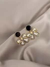 Stylish Korean Butterfly Ear Crawler Cuff Earrings For Women And Girls.-thumb2