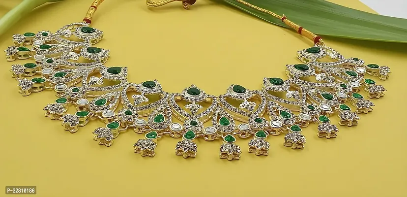 Elegant Necklace with Maang Tikka and Earrings Indian Traditional Bridal Wedding Jewellery Set.-thumb4