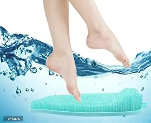 Jukkre Foot Cleaning Shower Mat, Apple Shape Scrub Massager Shower Feet Brush Deep Clean Exfoliate, Massage Brush Non-Slip Suction Cup, Feet Scrubber, Silicone Brush, Dead Skin Foot Care Massage- Green