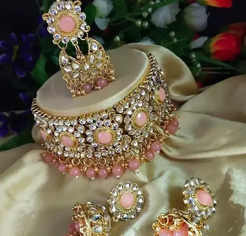 Elegant Alloy Stone Necklace Set with Maangtikka