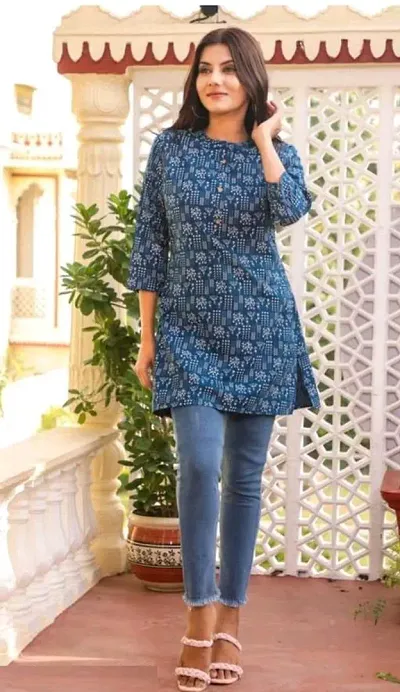 Stylish Solid Rayon Kurta For Women