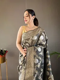 Stylish Silk Blend Saree With Blouse Piece ForWomen-thumb1