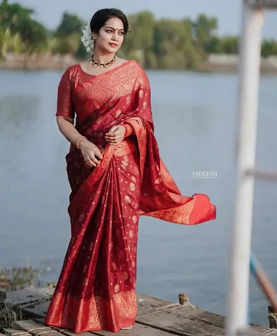 Stylish Fancy Designer Silk Blend Saree With Blouse Piece For Women