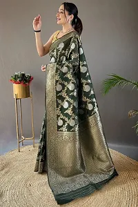 Stylish Silk Blend Saree With Blouse Piece ForWomen-thumb2