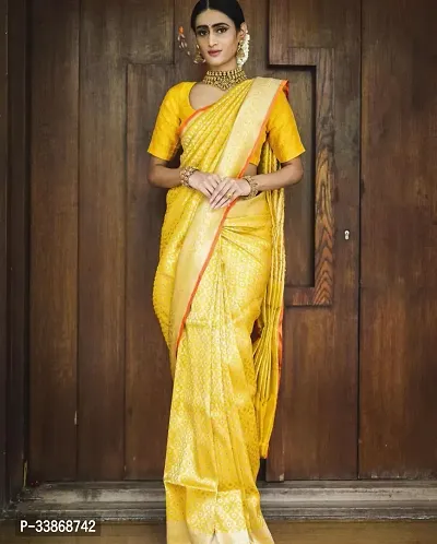 Stylish Silk Blend Saree With Blouse Piece ForWomen