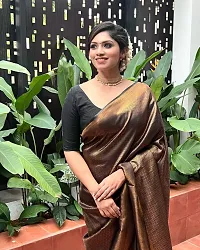 Stylish Silk Blend Saree With Blouse Piece ForWomen-thumb1