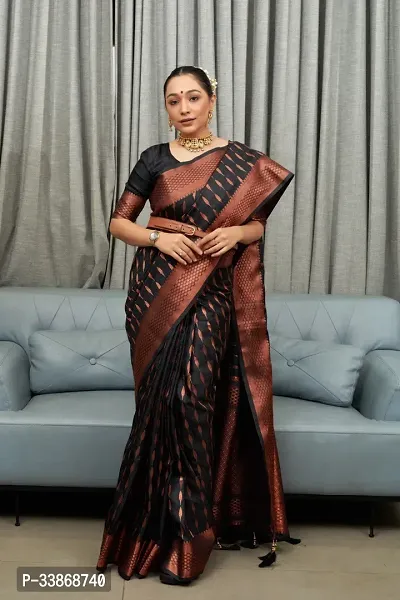 Stylish Silk Blend Saree With Blouse Piece ForWomen