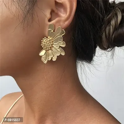 Beautiful Sunflower Leaf Half Half Golden Korean Earrings Pair For Women