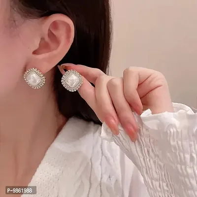 High Fashion Square Shaped Rhinestone Pearl Korean Earrings Pair