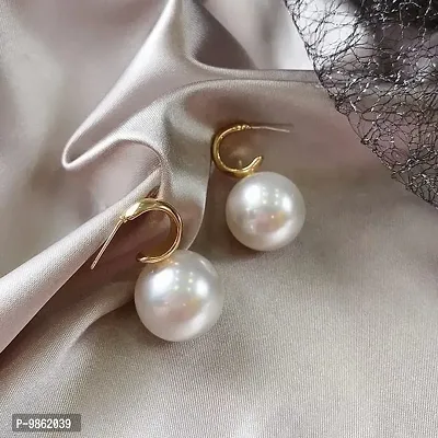 C Shaped Golden Round Pearl Korean Earrings Pair