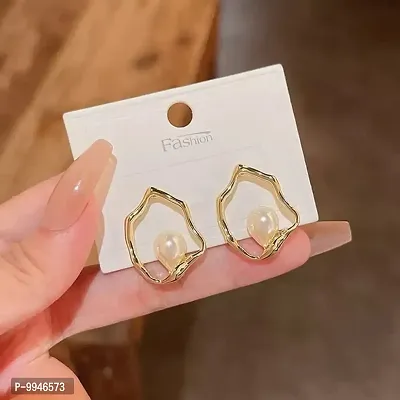 Golden Melted  Geometrical Pearl Korean Earrings Pair-thumb0