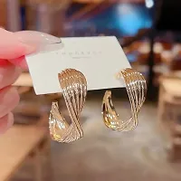 Yu Fashions Twisted Geometrical High Fashion Korean Earrings Pair-thumb1