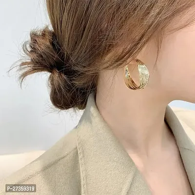Yu Fashions Twisted Geometrical High Fashion Korean Earrings Pair-thumb5