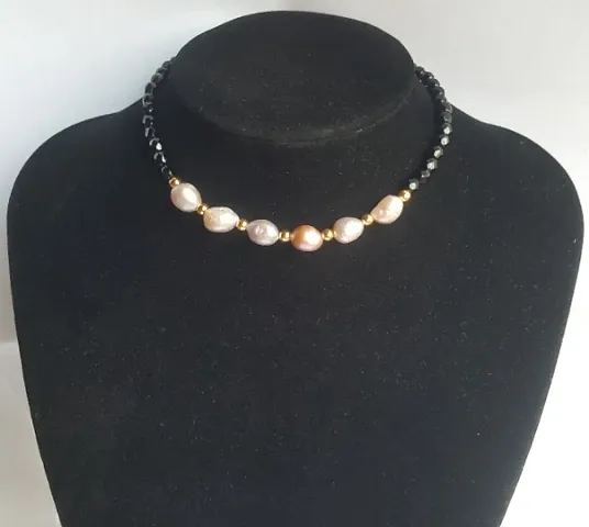 Beautiful Choker With Mother Of Pearls