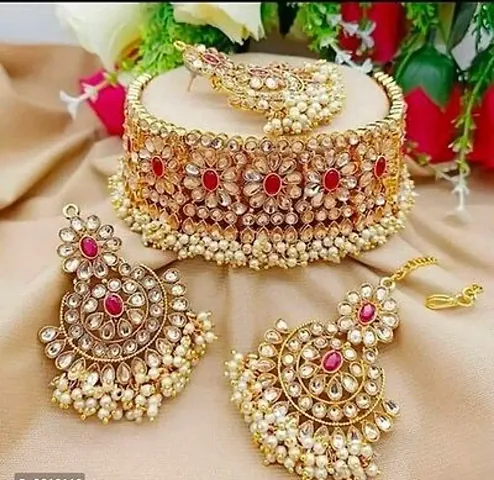 Latest Attractive Alloy Choker with Earrings and Maang Tikka