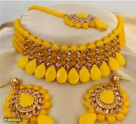 Twinkling Yellow Alloy Necklace With Earrings Jewellery For Women