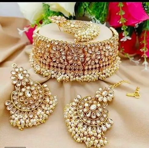 Latest Attractive Alloy Choker with Earrings and Maang Tikka