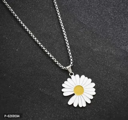Elegant Alloy Sunflower Necklace For Women And Girls