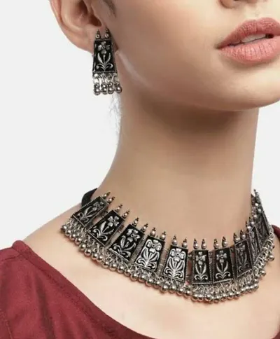 Must Have Alloy Jewellery Set 