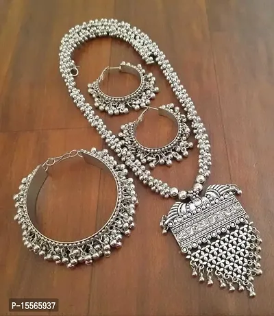 Trendy Women Metal Titanium Silver Jewellery Set (Pack of 1)