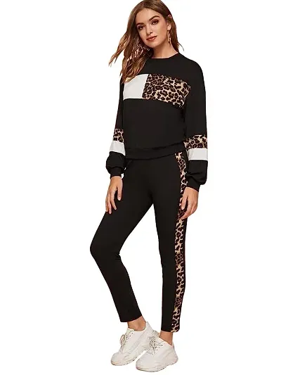 VRUGRA Womens Polyester Cotton Black Animal Half Striped Tracksuit Top &amp; Leggings Pant Outfit Set for Women