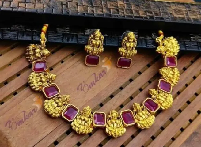 Traditional Alloy Gold Plated Necklace Set