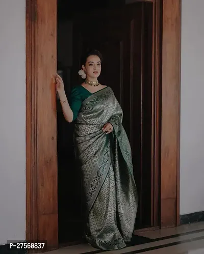 Stylish Cotton Green Printed Saree With Blouse Piece For Women