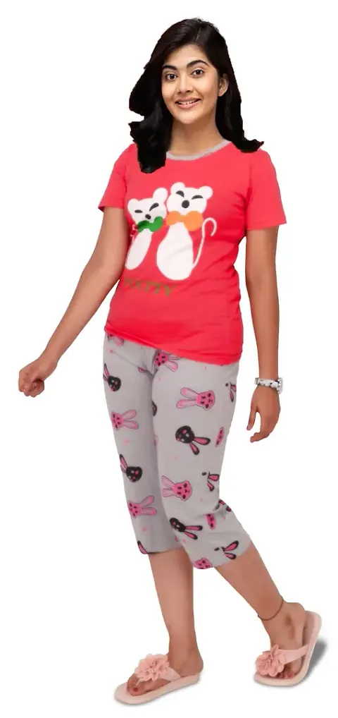 Cute N Tight Kids Girls Half Sleeve & Round Neck Top & 3/4th Bottom Set Look Stylish and Attractive and Comfy For Any Casual Purpose