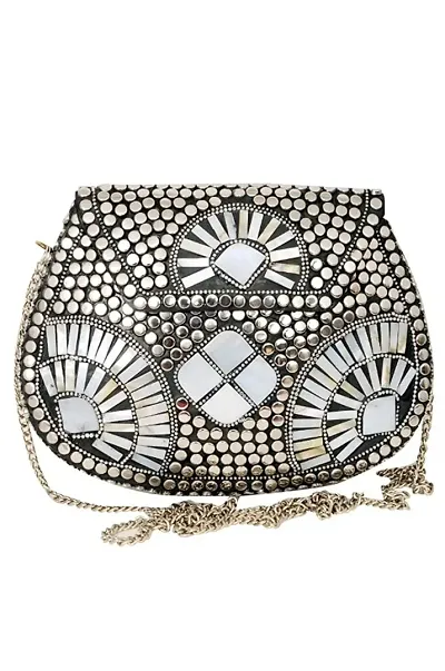 Trend Overseas Bridal Women's Antique Brass Purse Ethnic Handmade Metal  Clutch Bag (Silver) : Amazon.in: Fashion