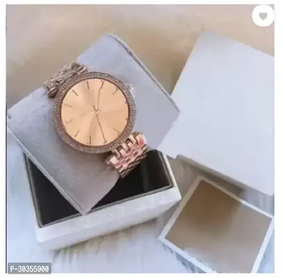 Stylish Metal Analog Watch For Women