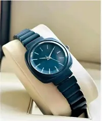 Stylish Metal Analog Watch For Women-thumb1