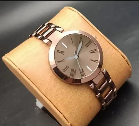 Stylish And Elegant Metal Analog Watches For Women