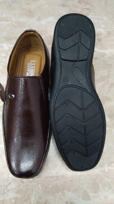 Stylish Leather Solid Formal Shoes For Men