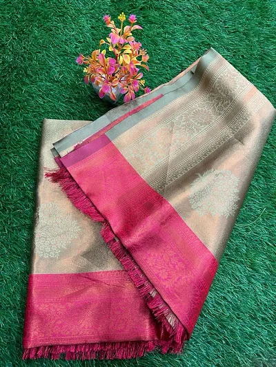 Glamorous Silk Blend Saree with Blouse piece 