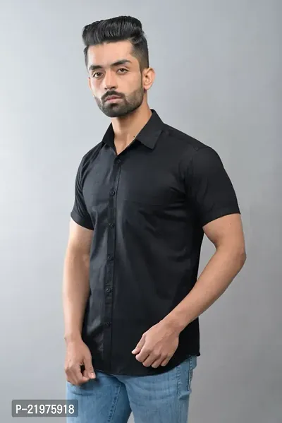 Reliable Black Cotton Blend Short Sleeves Casual Shirt For Men