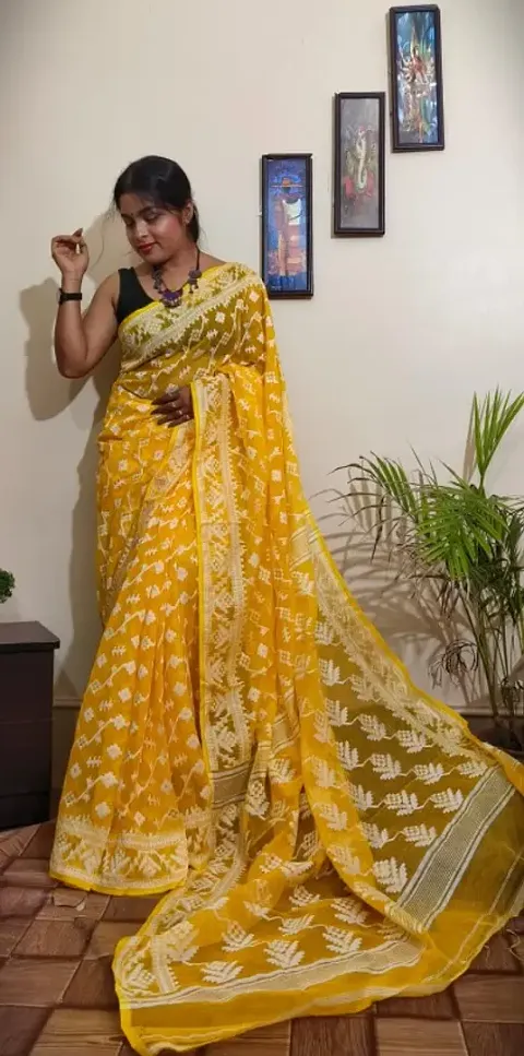 Beautiful Saree without Blouse piece