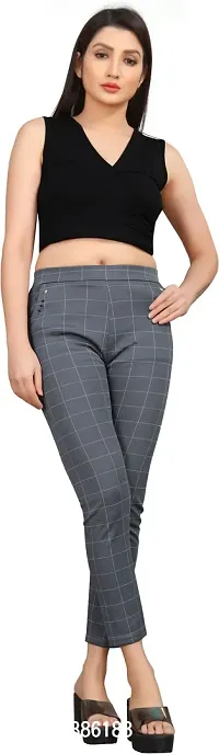 Stylish Grey Cotton Lycra Solid Jeggings For Women