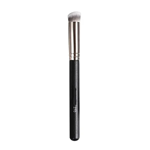 Essential Make Up Face Pack Brush