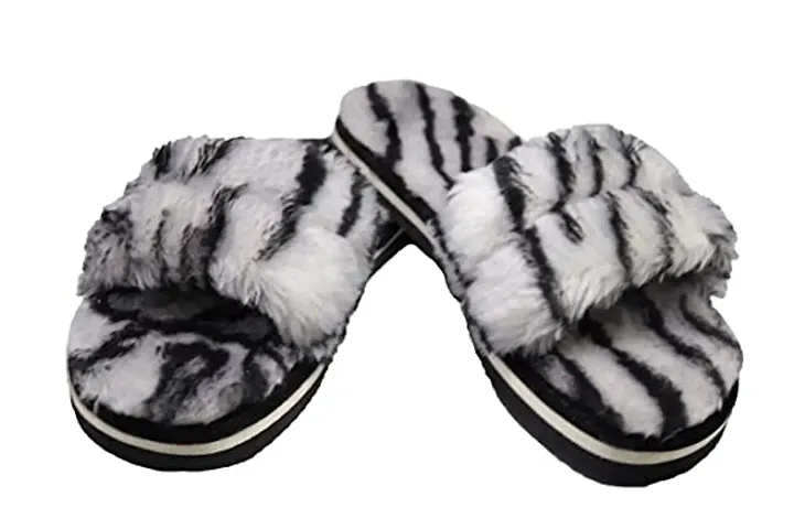 Black and White Fur Flip Flop Slipper for Women
