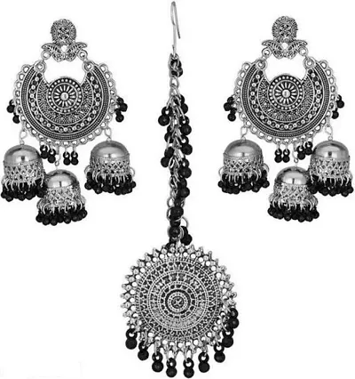 Oxidize earrings with mangtika